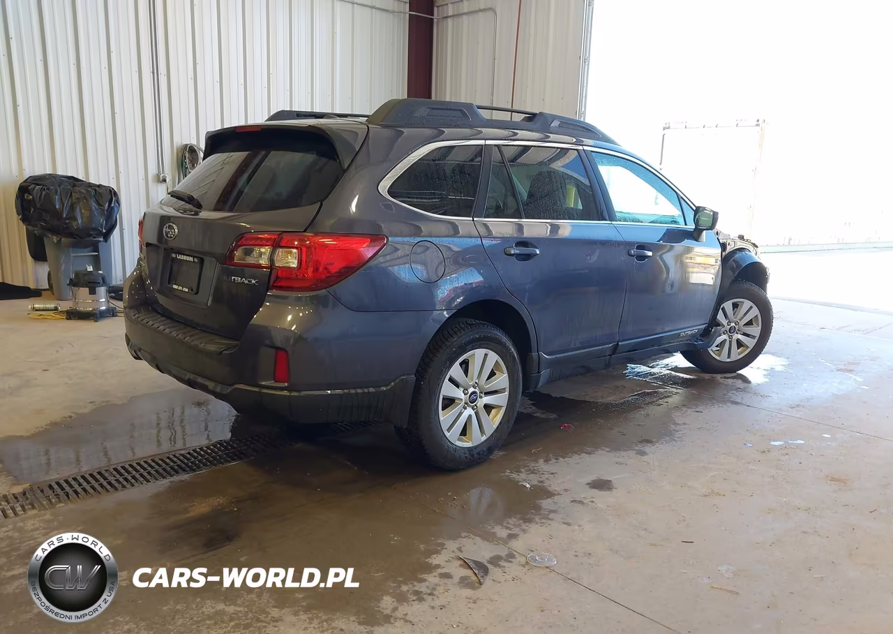 2015 Subaru Outback 2.5I Premium VIN:4S4BSBEC0F3234921 - 4
