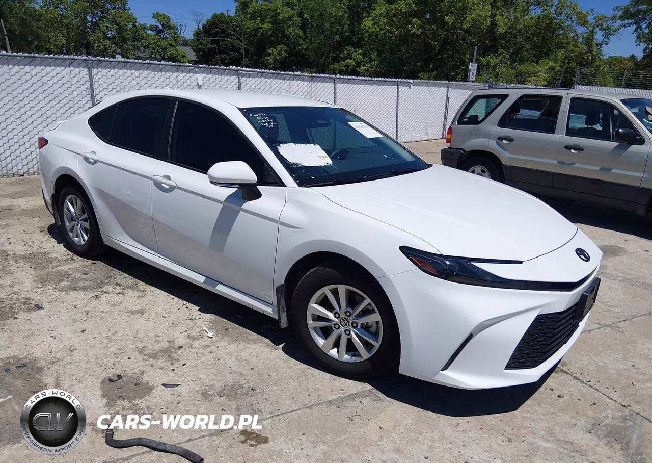 2026 Toyota Camry Le – zdjęcie 1 z 16