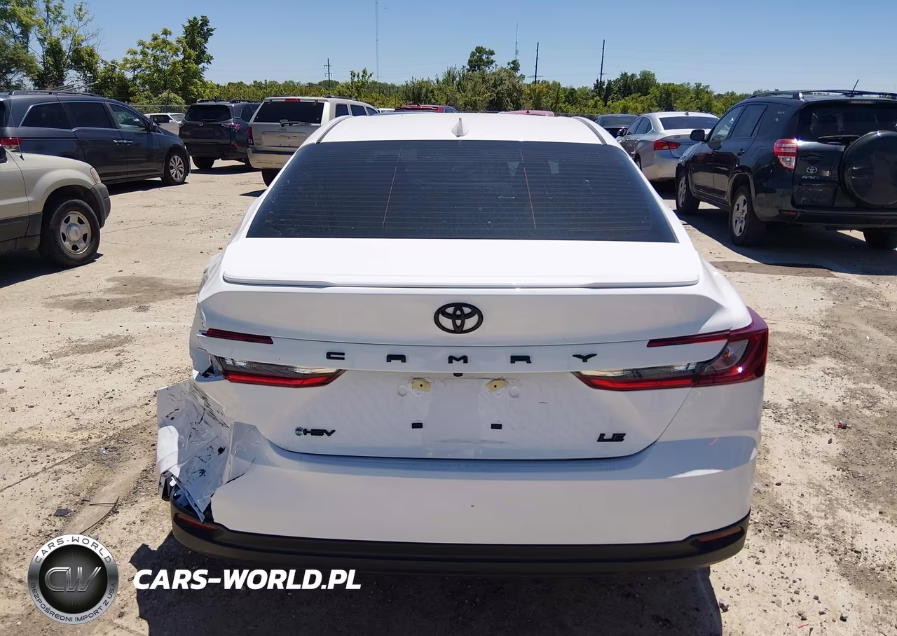2026 Toyota Camry Le VIN:4T1DAACK9TU684069 - 16