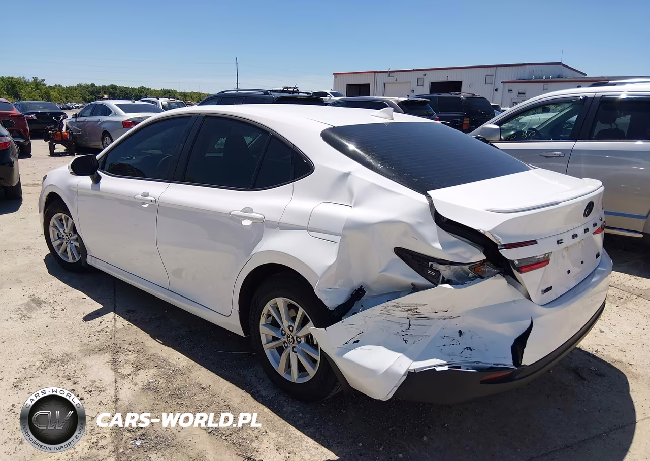 2026 Toyota Camry Le VIN:4T1DAACK9TU684069 - 3