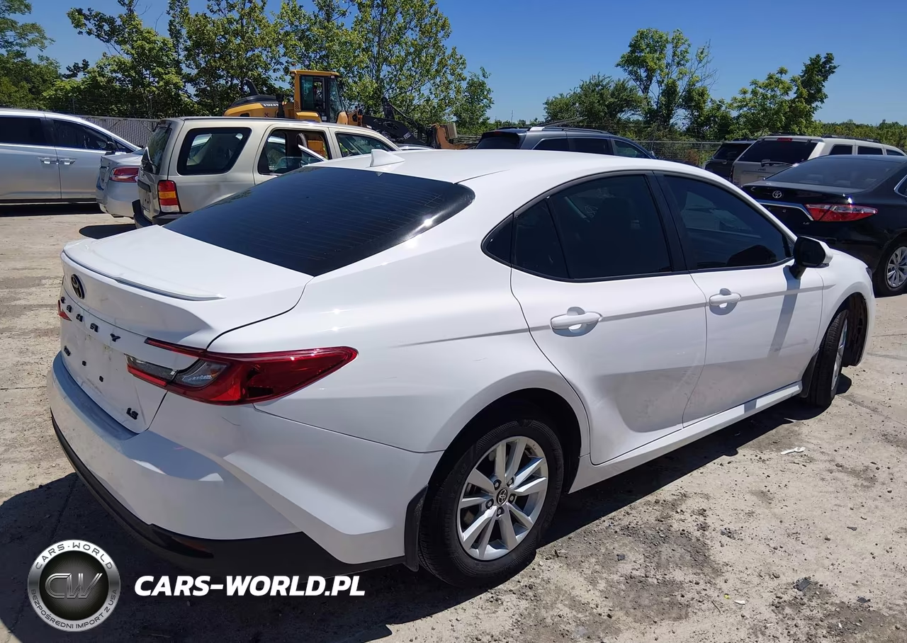 2026 Toyota Camry Le VIN:4T1DAACK9TU684069 - 4