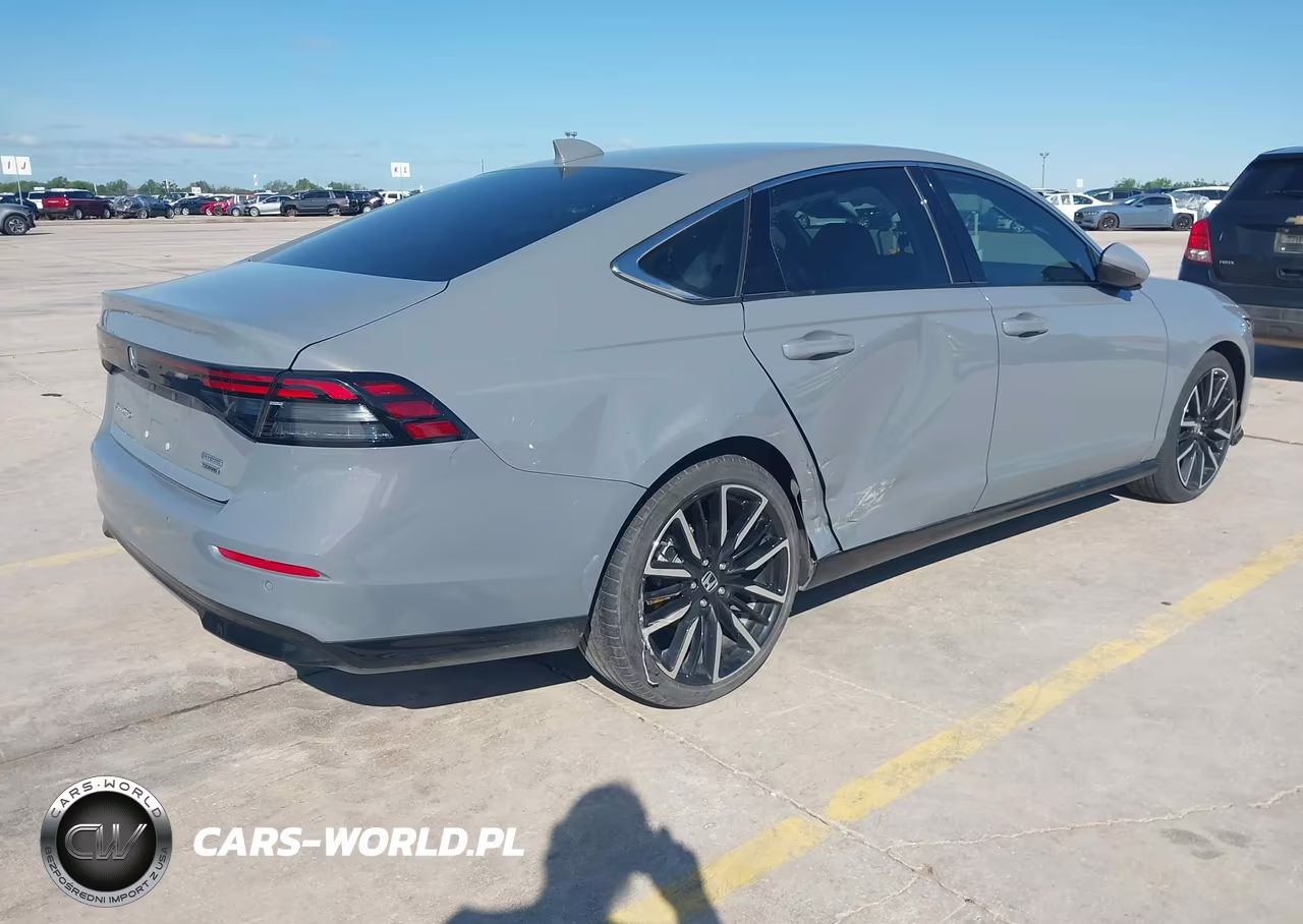 2023 Honda Accord Hybrid Touring VIN:1HGCY2F85PA023682 - 4