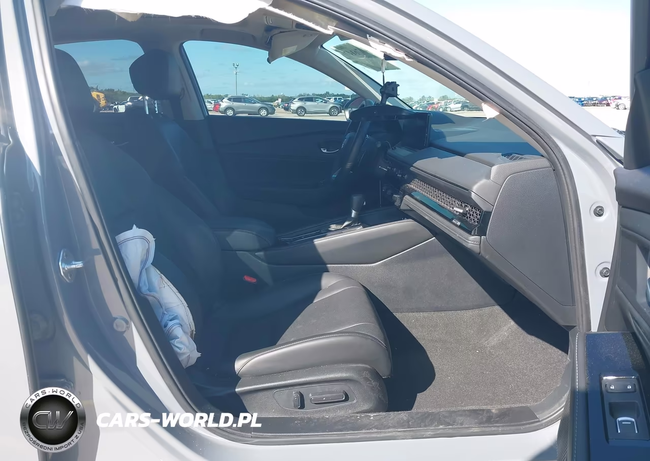 2023 Honda Accord Hybrid Touring VIN:1HGCY2F85PA023682 - 5