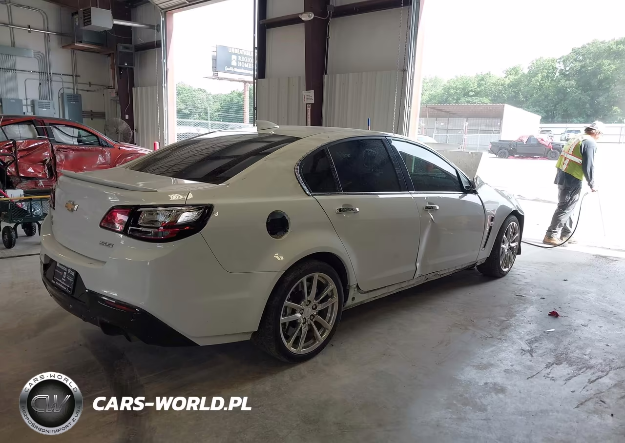 2015 Chevrolet Ss VIN:6G3F15RW2FL103216 - 4