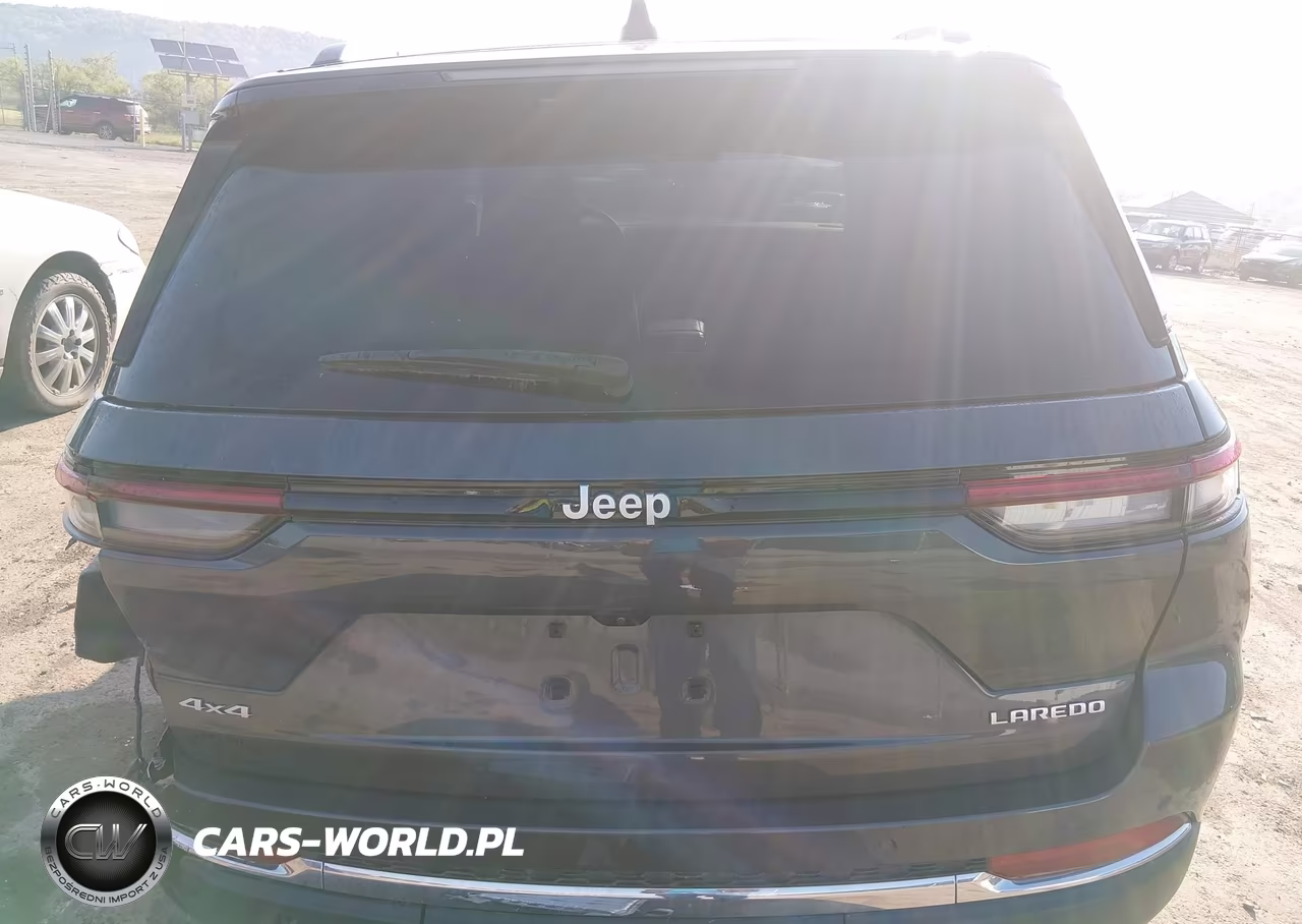 2025 Jeep Grand Cherokee Laredo X 4X4 VIN:1C4RJHAG7SC282878 - 17