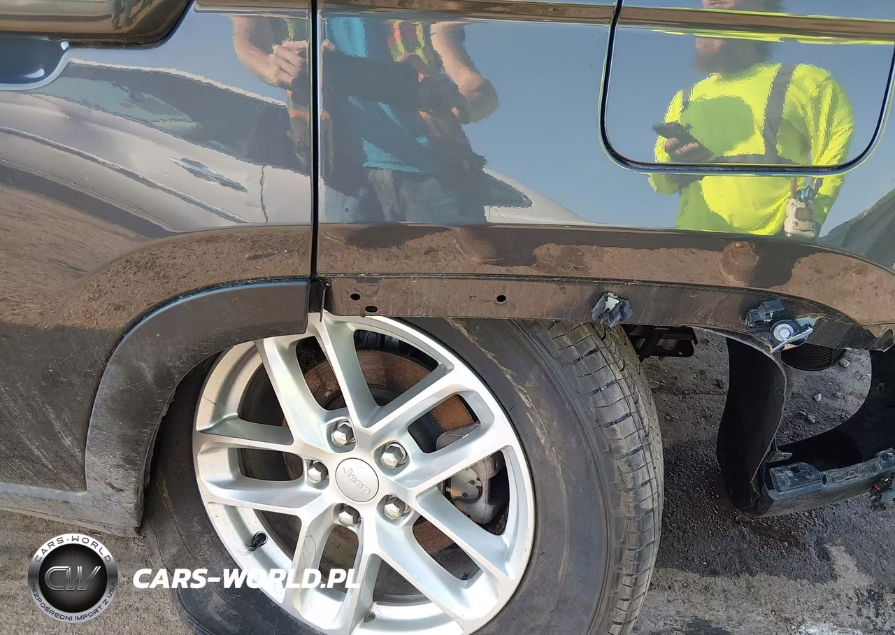 2025 Jeep Grand Cherokee Laredo X 4X4 VIN:1C4RJHAG7SC282878 - 21