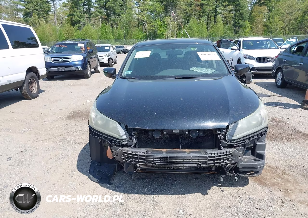 2015 Honda Accord Sport VIN:1HGCR2E56FA070464 - 12