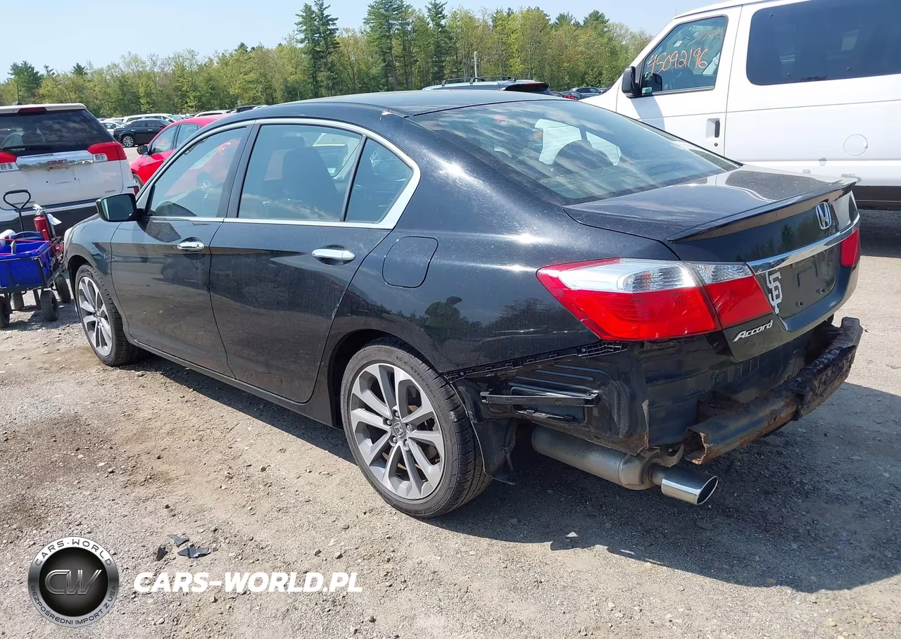 2015 Honda Accord Sport VIN:1HGCR2E56FA070464 - 3