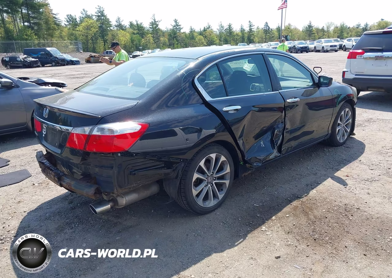 2015 Honda Accord Sport VIN:1HGCR2E56FA070464 - 4