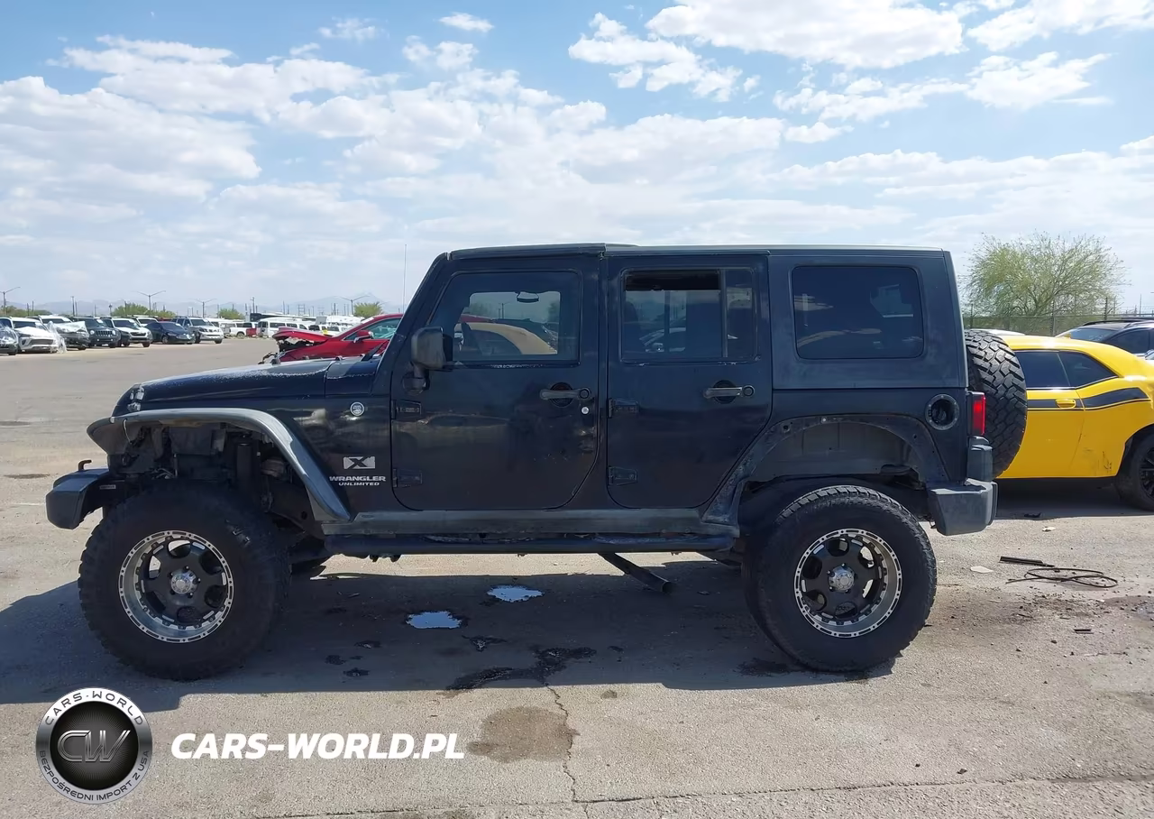 2008 Jeep Wrangler Unlimited X VIN:1J4GA39158L562232 - 15