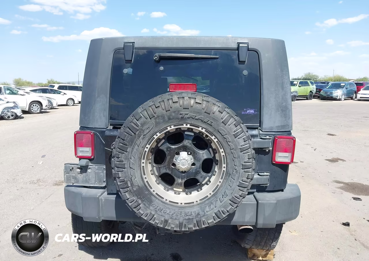 2008 Jeep Wrangler Unlimited X VIN:1J4GA39158L562232 - 17