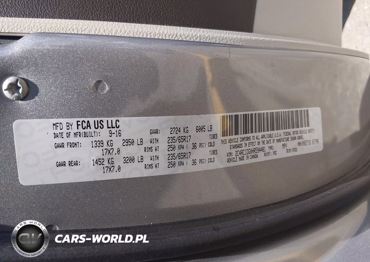 2017 Chrysler Pacifica Touring VIN:2C4RC1DGXHR594481 - 9
