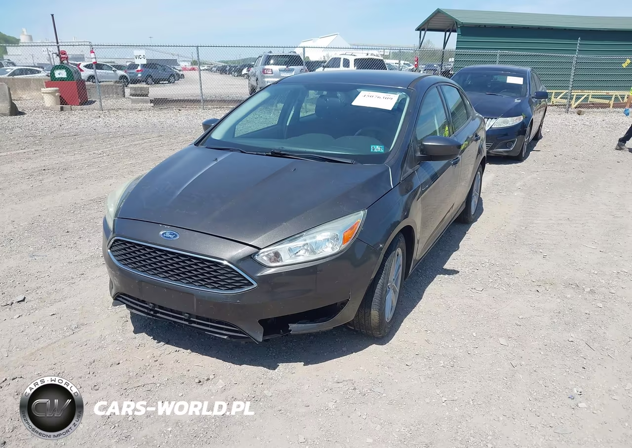 2018 Ford Focus Se VIN:1FADP3F26JL272890 - 2