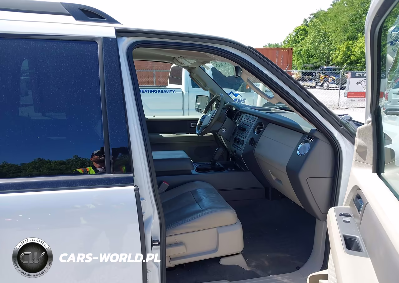 2010 Ford Expedition Xlt VIN:1FMJU1G58AEA87999 - 5