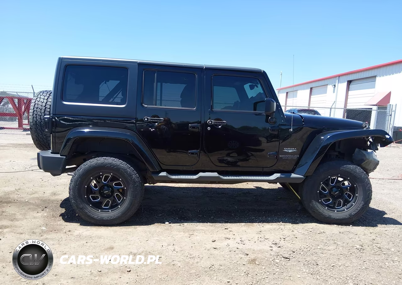 2014 Jeep Wrangler Unlimited Sahara VIN:1C4BJWEG8EL282067 - 13