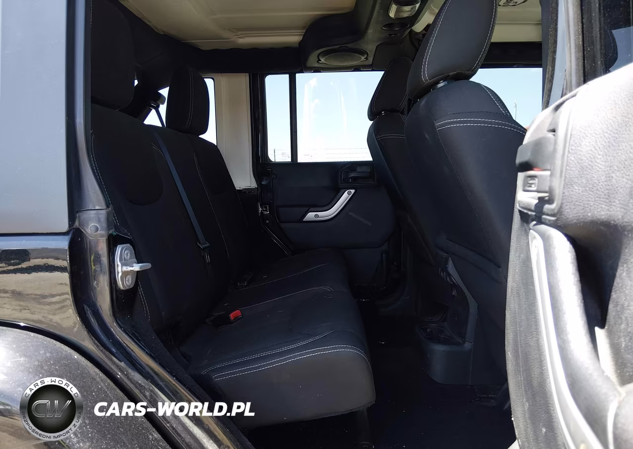 2014 Jeep Wrangler Unlimited Sahara VIN:1C4BJWEG8EL282067 - 8