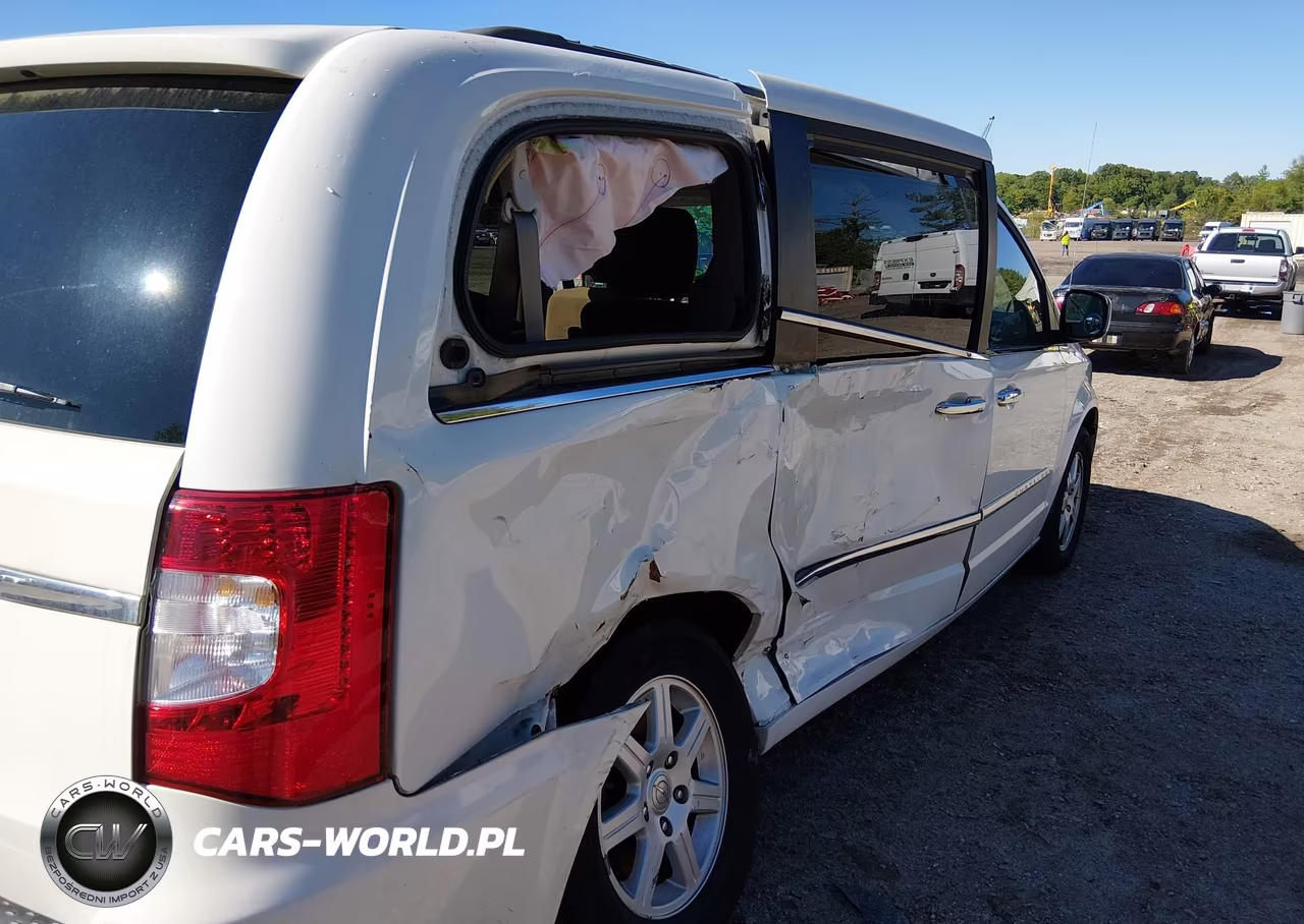 2011 Chrysler Town & Country Touring VIN:2A4RR5DG3BR765885 - 13