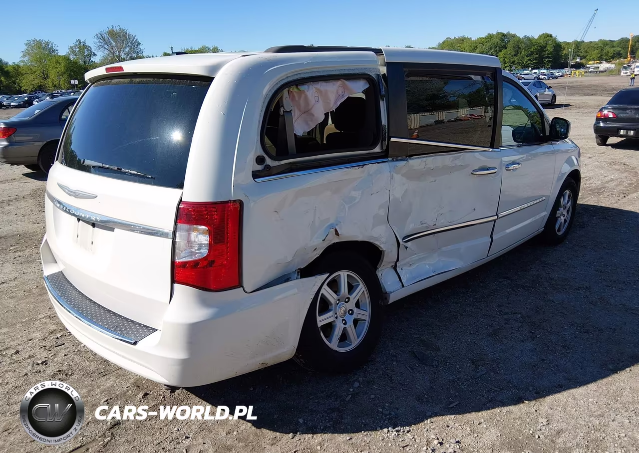 2011 Chrysler Town & Country Touring VIN:2A4RR5DG3BR765885 - 4