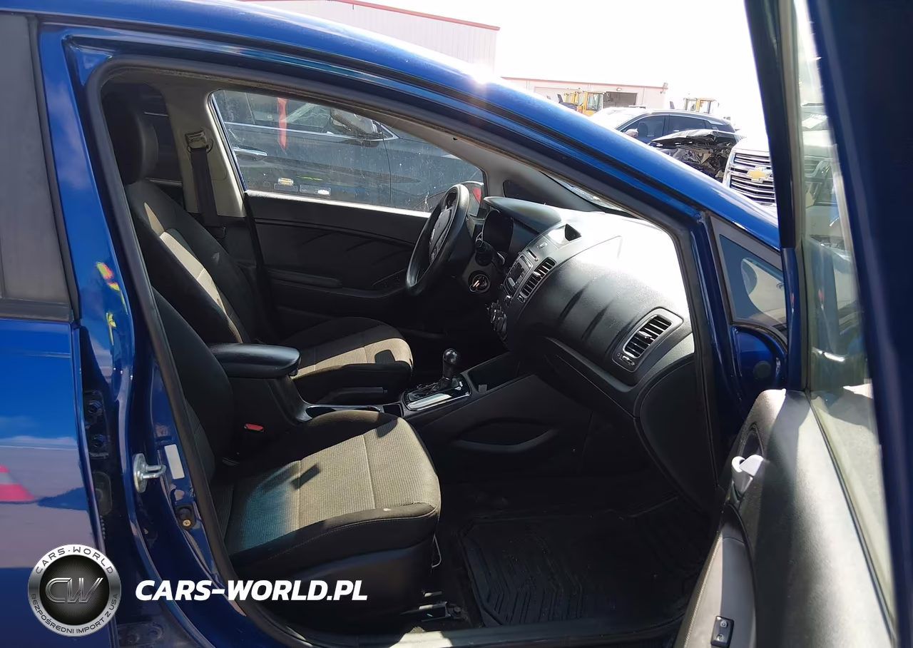 2018 Kia Forte Lx VIN:3KPFK4A70JE209917 - 5