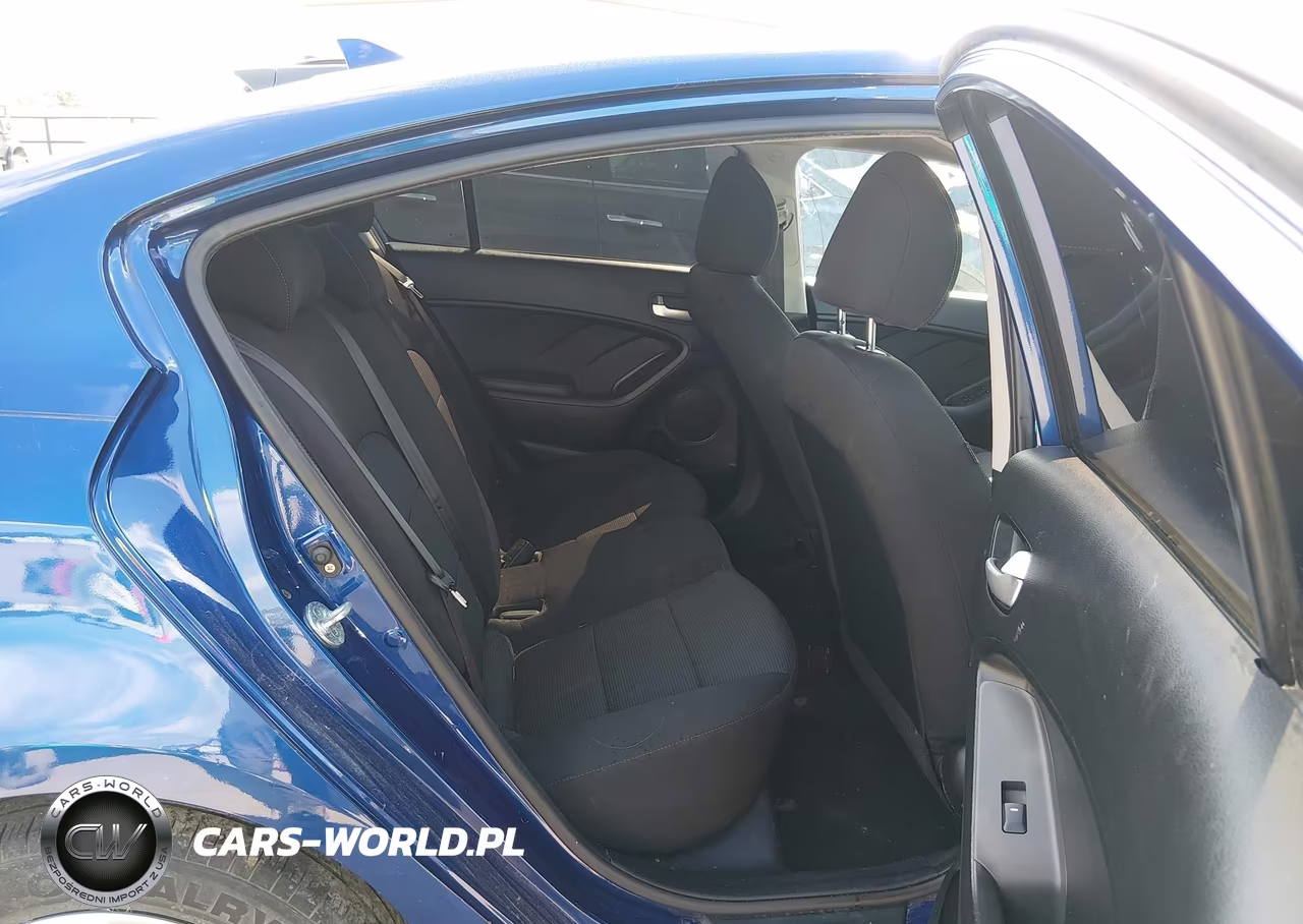 2018 Kia Forte Lx VIN:3KPFK4A70JE209917 - 8