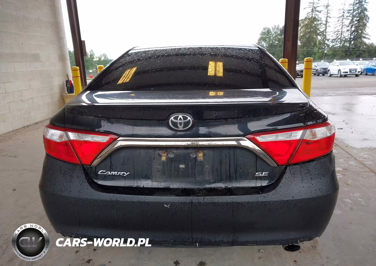 2015 Toyota Camry Se VIN:4T1BF1FK1FU960768 - 17