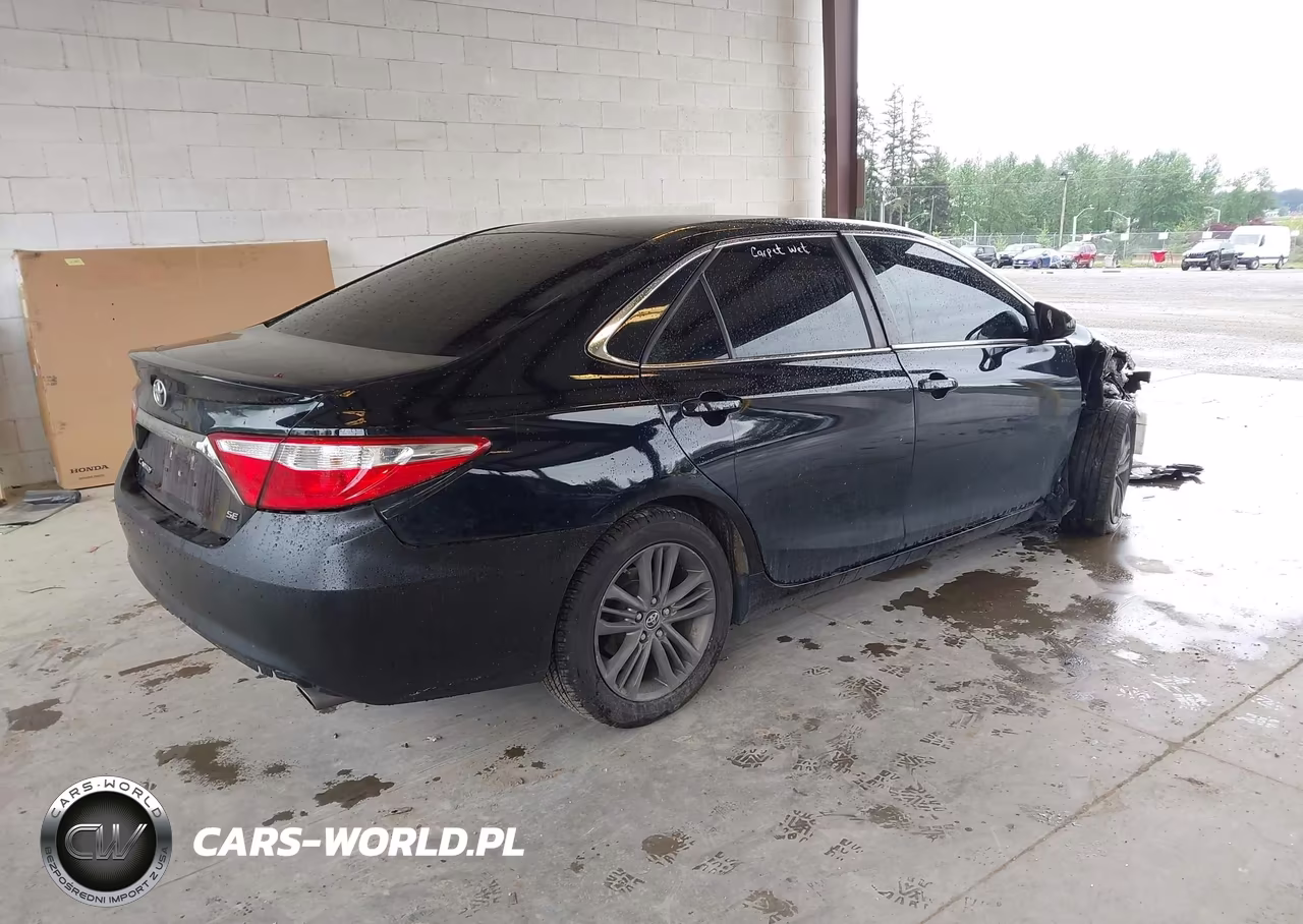 2015 Toyota Camry Se VIN:4T1BF1FK1FU960768 - 4