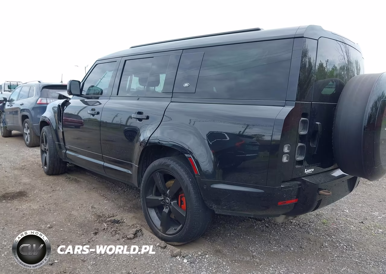 2023 Land Rover Defender 130 X VIN:SALEXFEU6P2149794 - 3