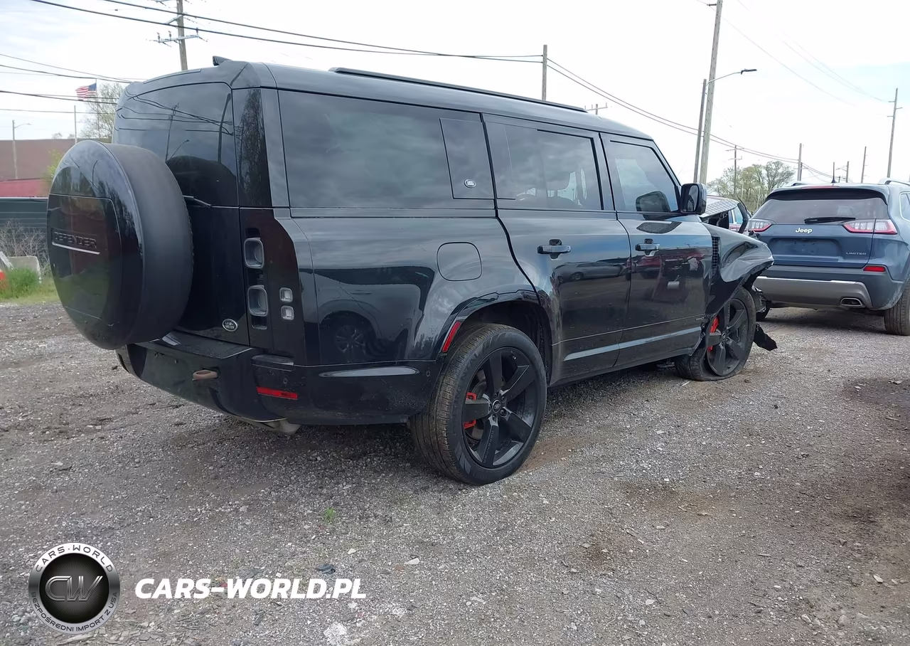 2023 Land Rover Defender 130 X VIN:SALEXFEU6P2149794 - 4