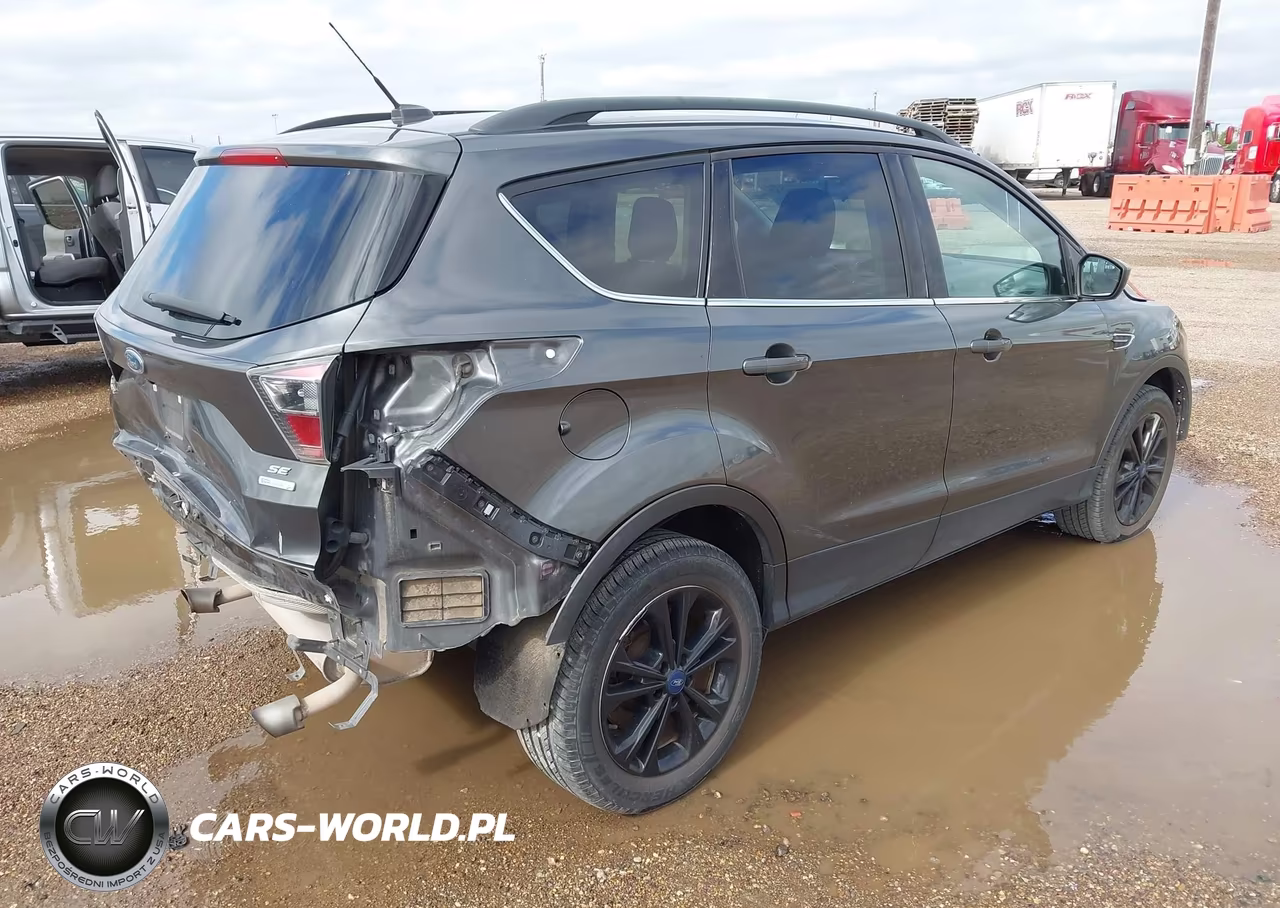 2018 Ford Escape Se VIN:1FMCU9GD2JUC61652 - 4