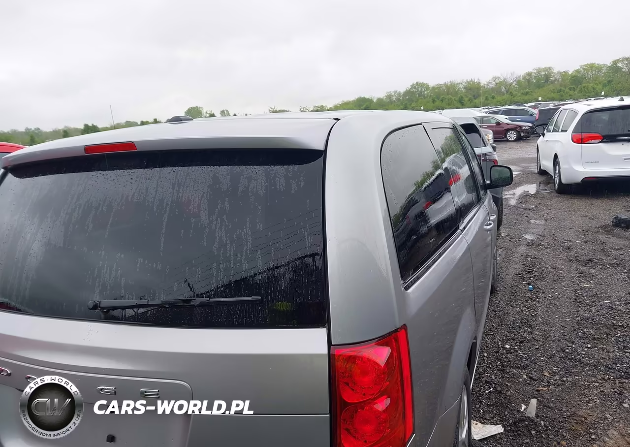 2018 Dodge Grand Caravan Se VIN:2C4RDGBG3JR296539 - 4