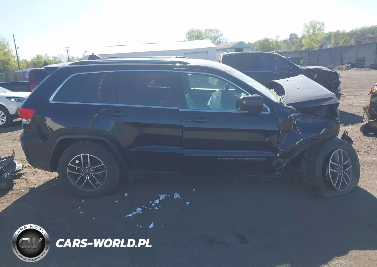 2019 Jeep Grand Cherokee Laredo E 4X4 VIN:1C4RJFAG4KC619642 - 13