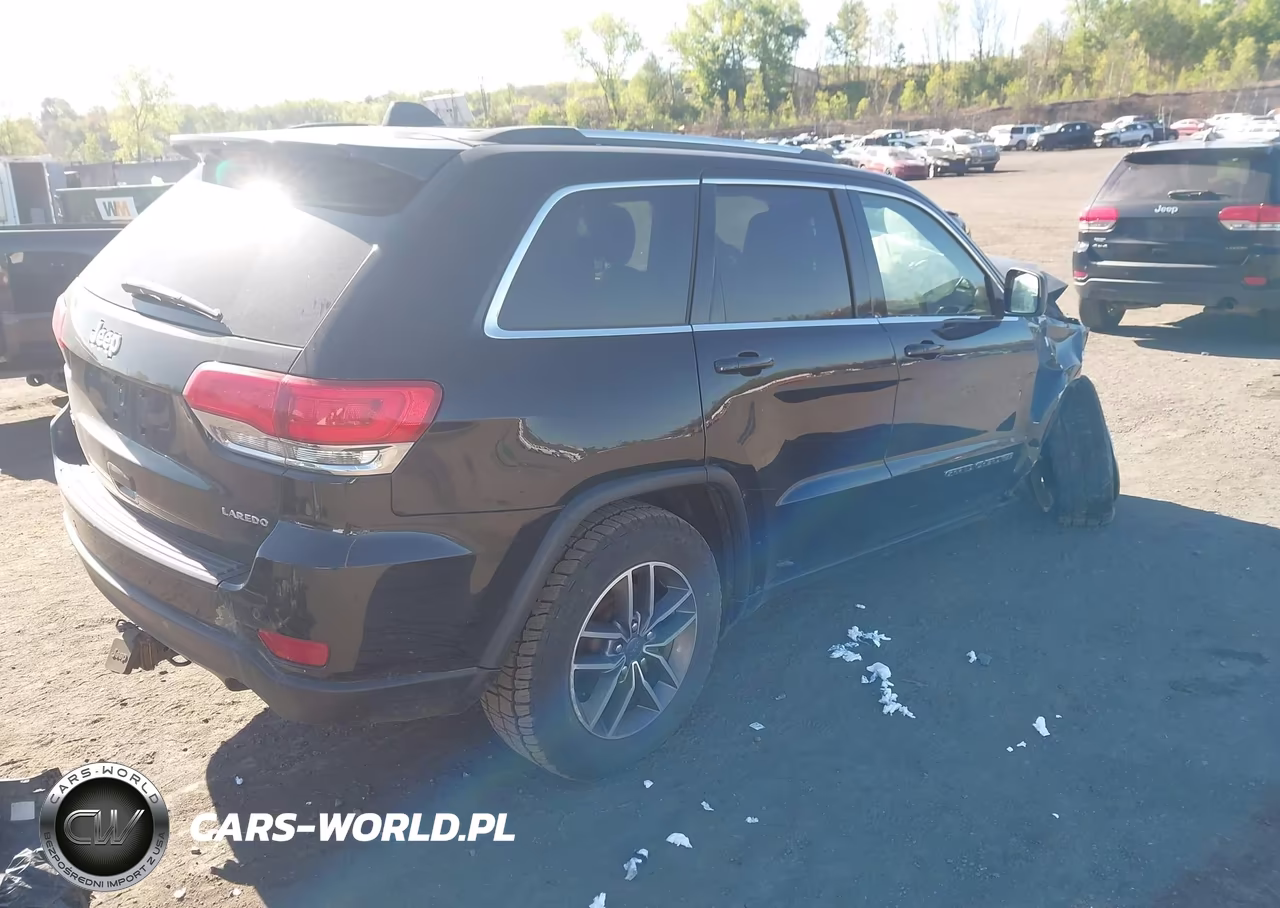 2019 Jeep Grand Cherokee Laredo E 4X4 VIN:1C4RJFAG4KC619642 - 4