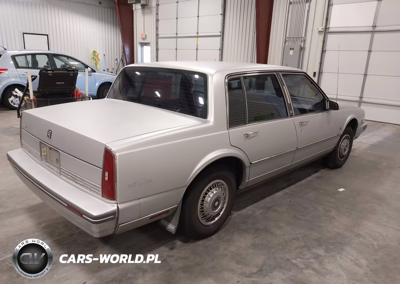 1987 Oldsmobile 98 Regency Brougham VIN:1G3CW5137H1329706 - 4