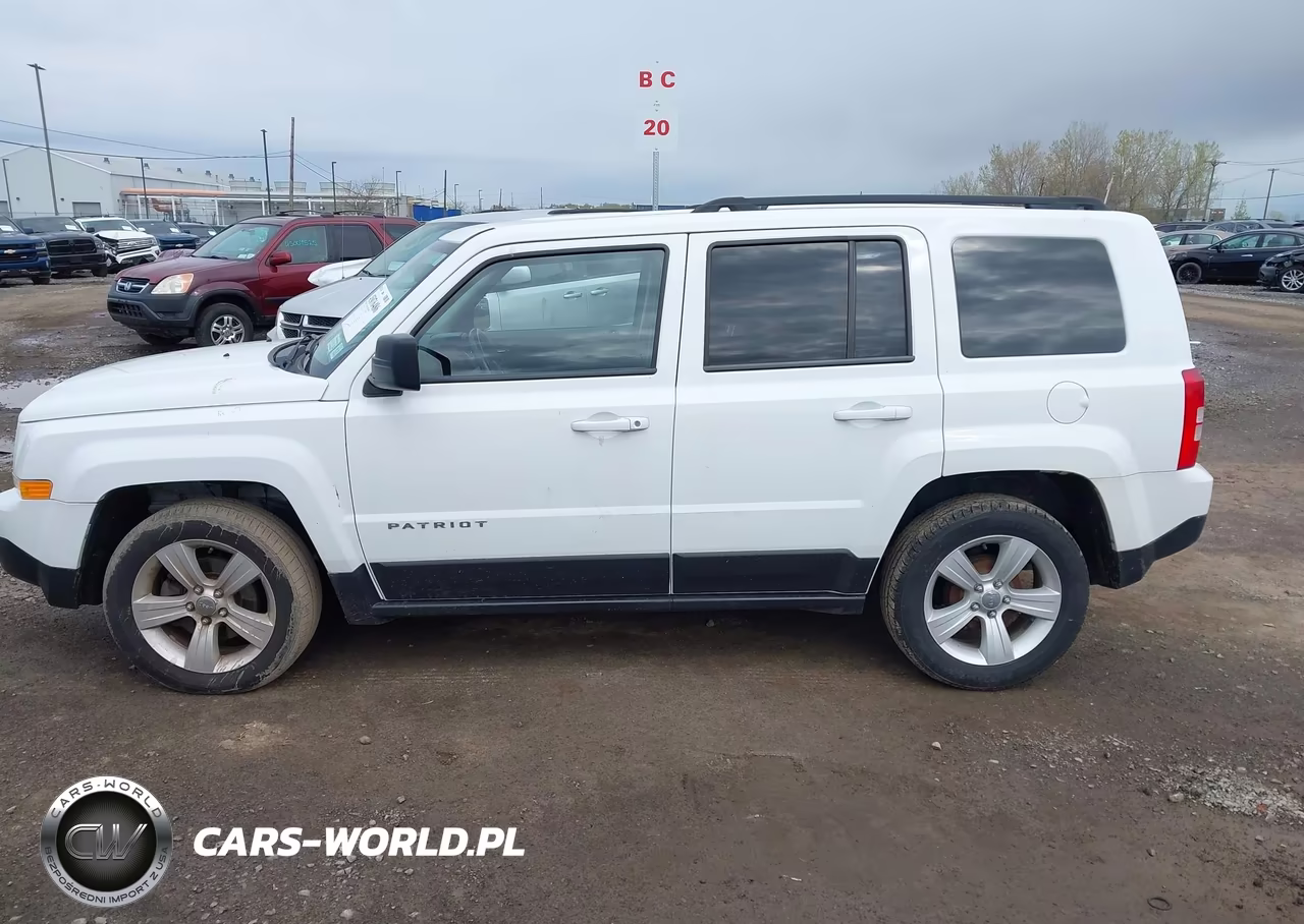 2016 Jeep Patriot Latitude VIN:1C4NJPFB4GD777031 - 14