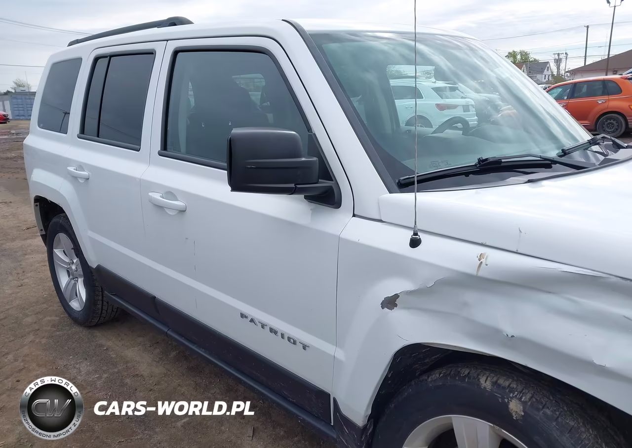 2016 Jeep Patriot Latitude VIN:1C4NJPFB4GD777031 - 6