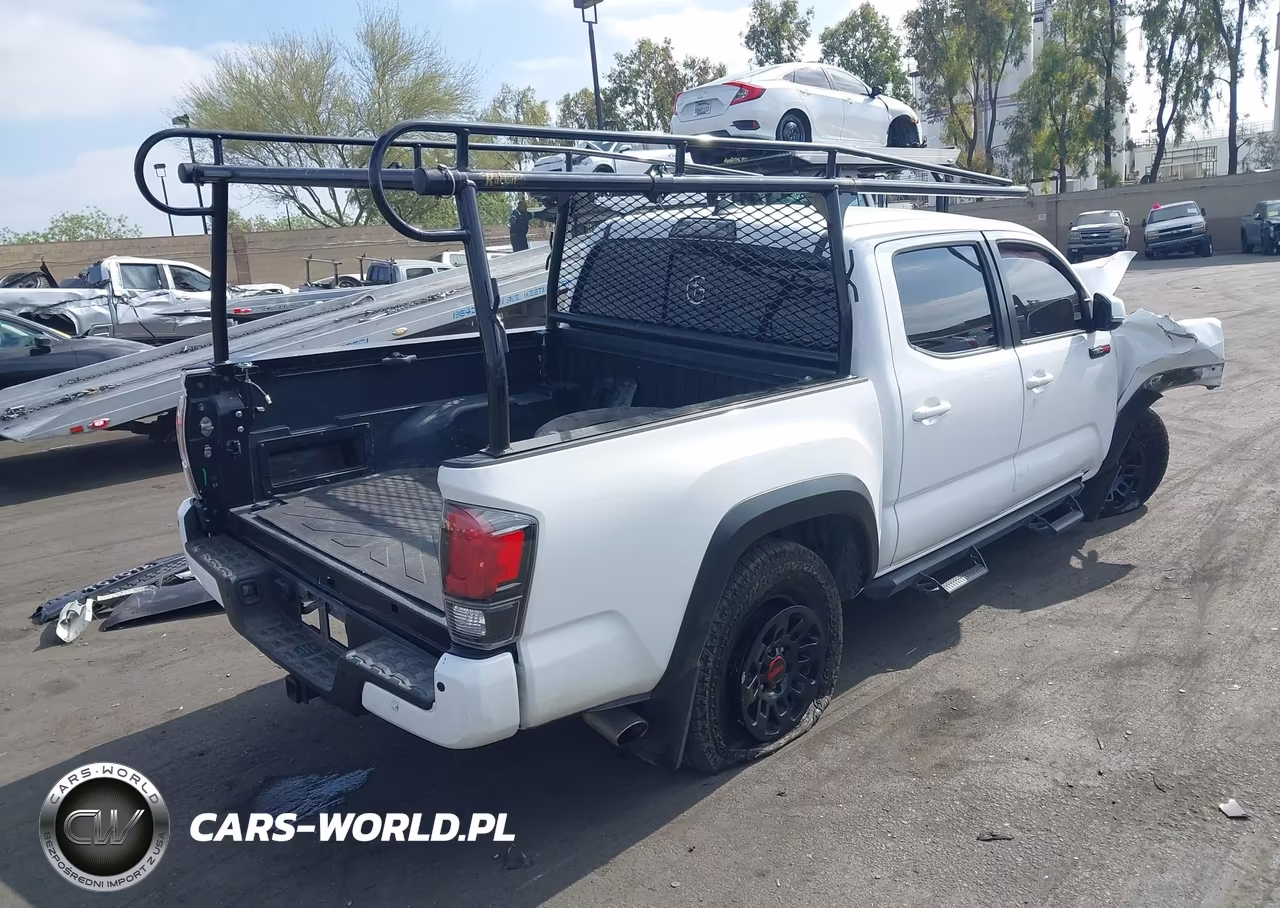 2017 Toyota Tacoma Trd Pro VIN:5TFCZ5AN8HX114938 - 4