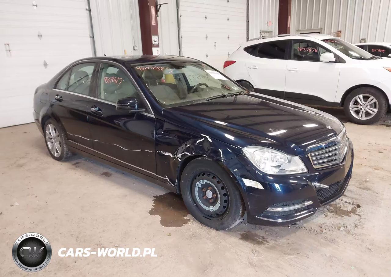 2012 Mercedes-Benz C 300 Luxury 4Matic