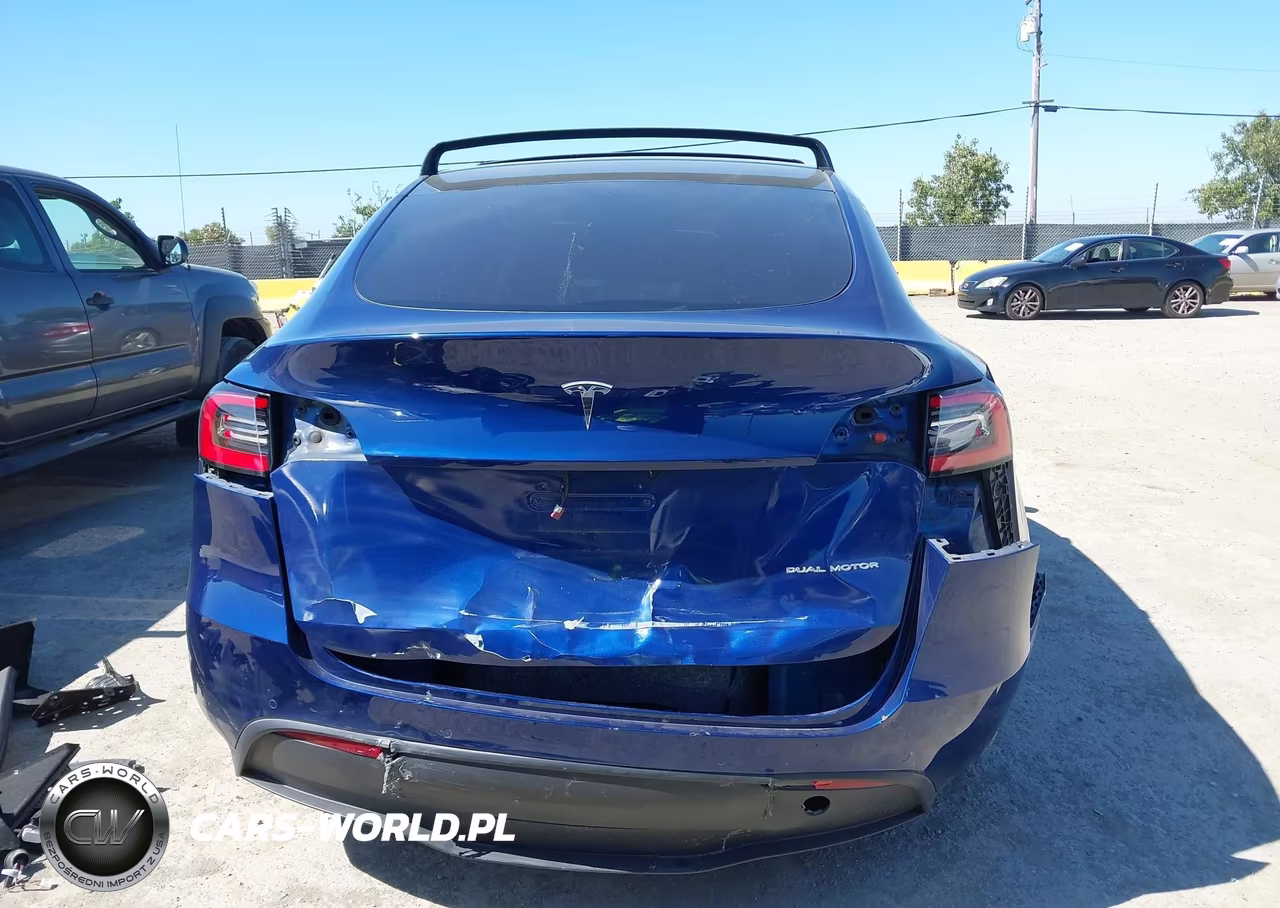 2021 Tesla Model Y Long Range Dual Motor All-Wheel Drive VIN:5YJYGDEE2MF081875 - 17