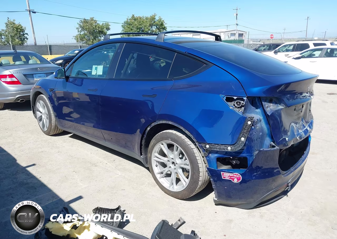 2021 Tesla Model Y Long Range Dual Motor All-Wheel Drive VIN:5YJYGDEE2MF081875 - 3