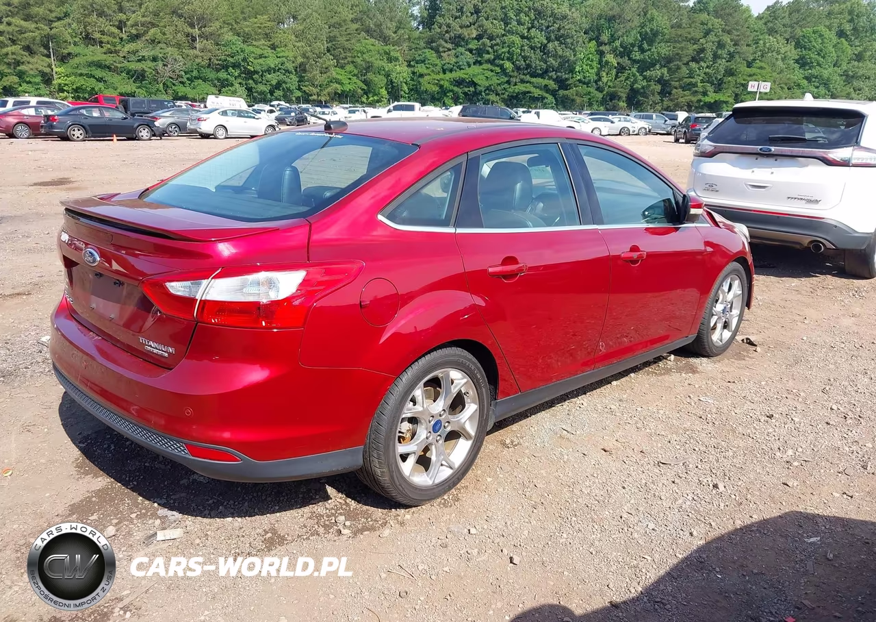 2014 Ford Focus Titanium VIN:1FADP3J27EL103829 - 4