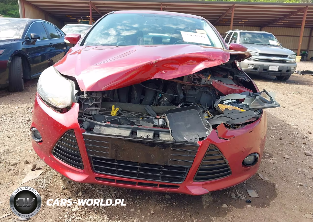 2014 Ford Focus Titanium VIN:1FADP3J27EL103829 - 6