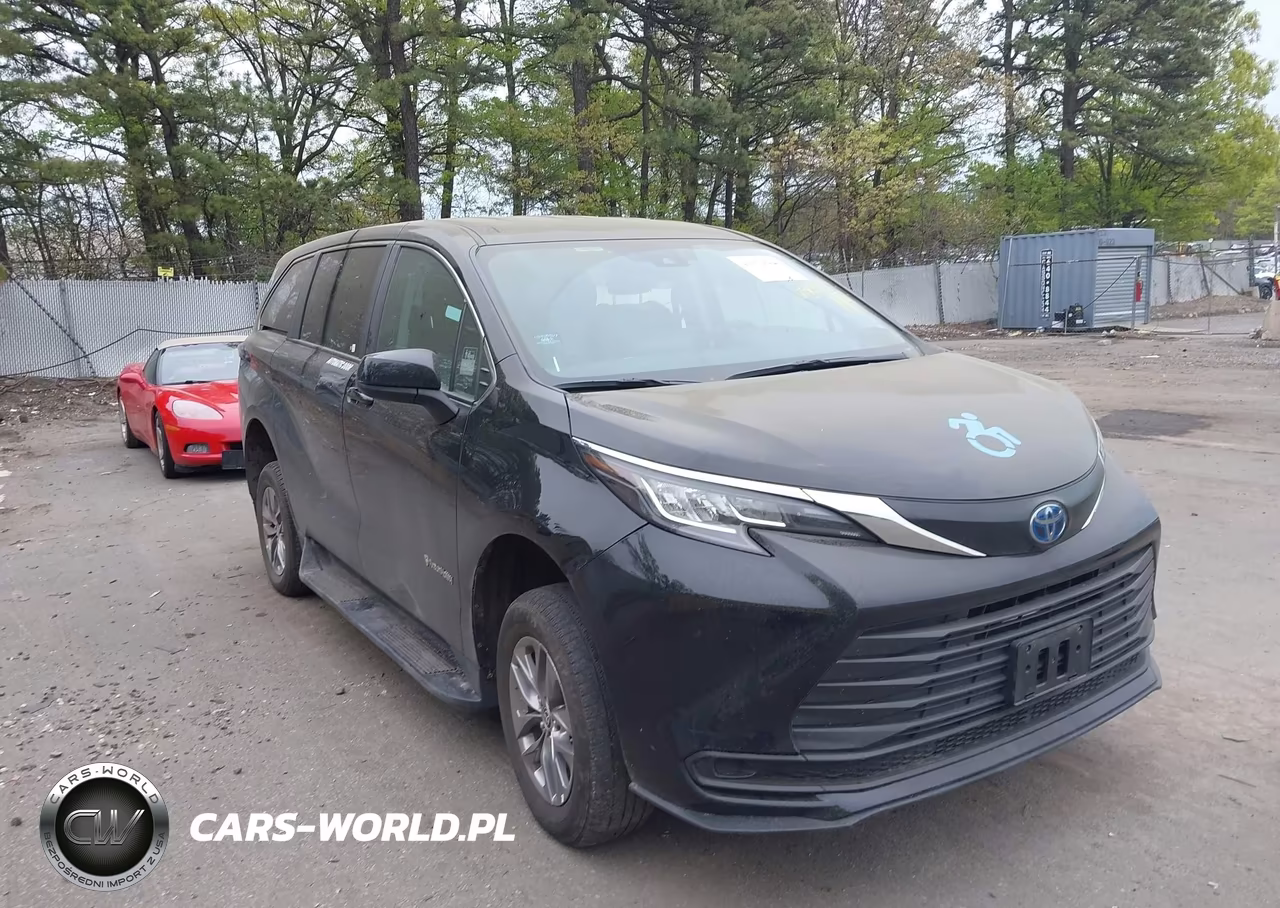 2023 Toyota Sienna Le