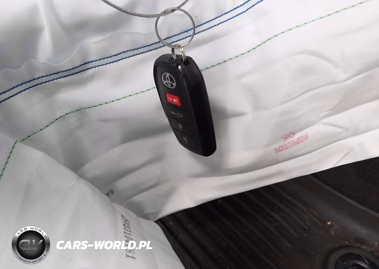 2024 Toyota Corolla Hybrid Le VIN:JTDBCMFE2RJ025080 - 11