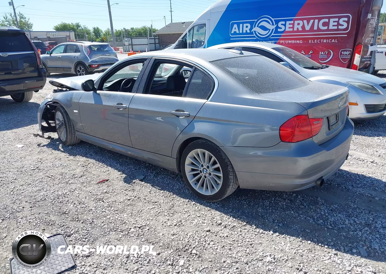 2011 BMW 335 Xi VIN:WBAPL5G59BNN23573 - 3