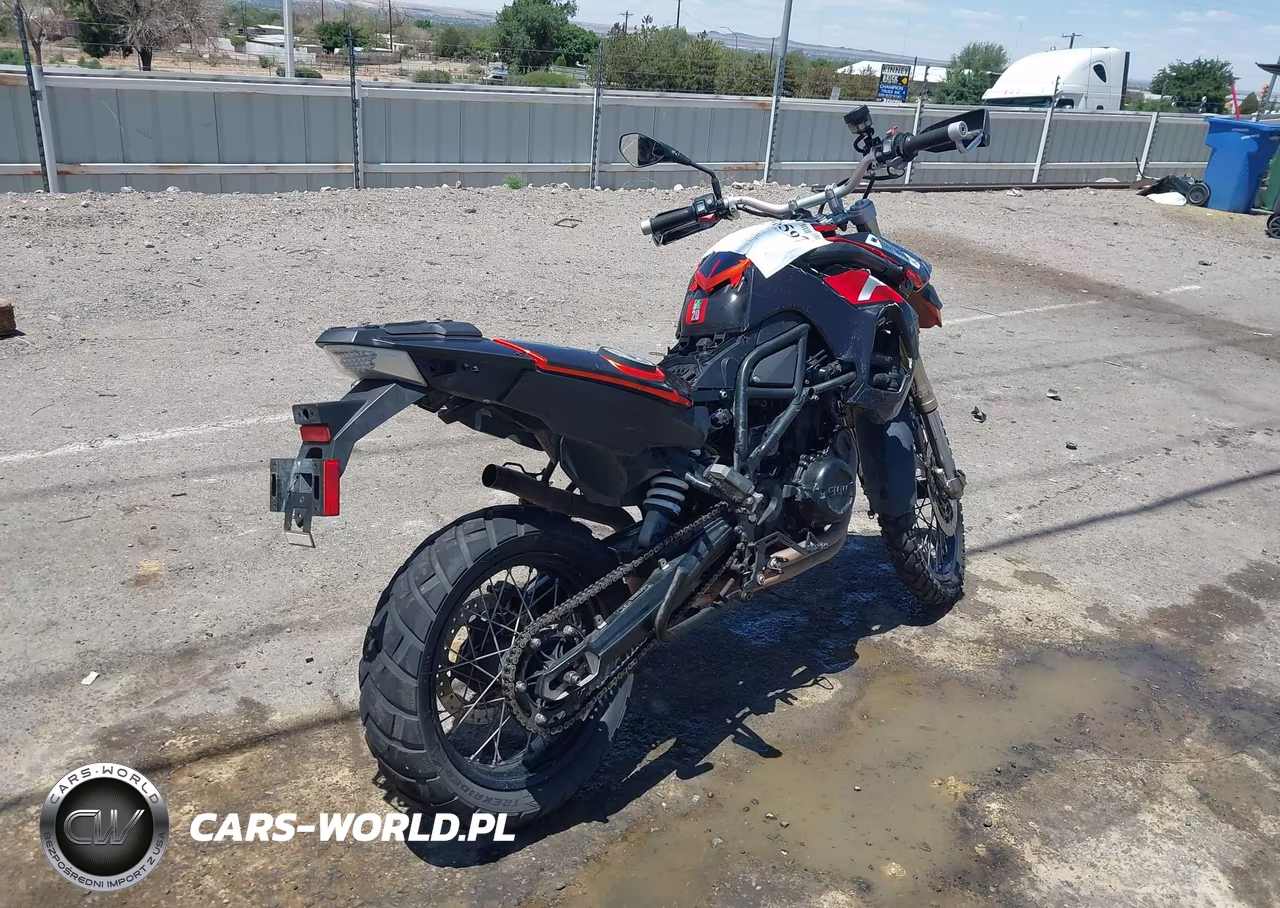 2011 BMW F800 Gs VIN:WB1022909BZU03351 - 4