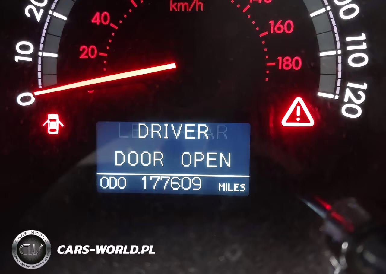 2011 Toyota Sequoia Platinum 5.7L V8 VIN:5TDDW5G13BS047521 - 16