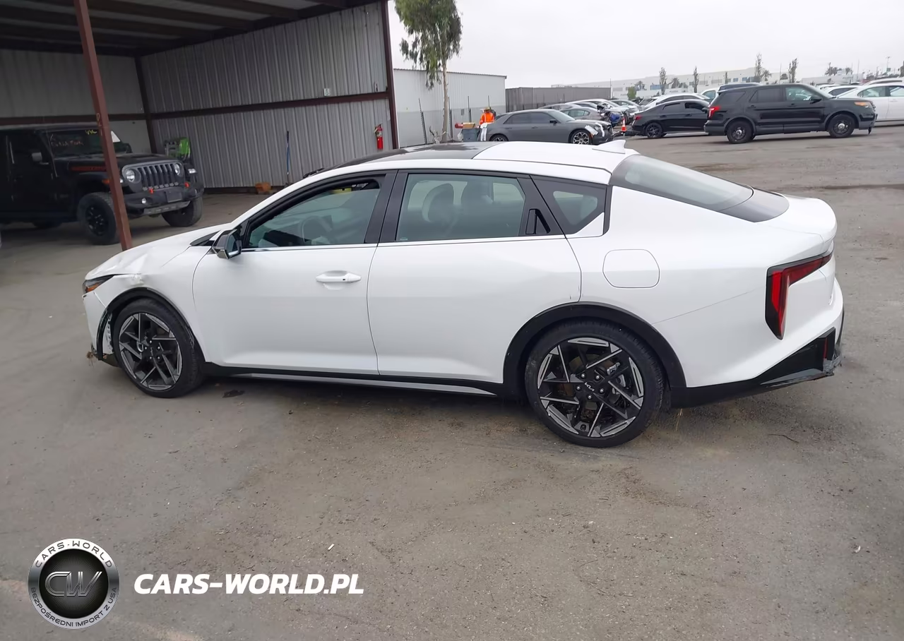 2025 Kia K4 Gt-Line VIN:3KPFW4DE1SE263744 - 13