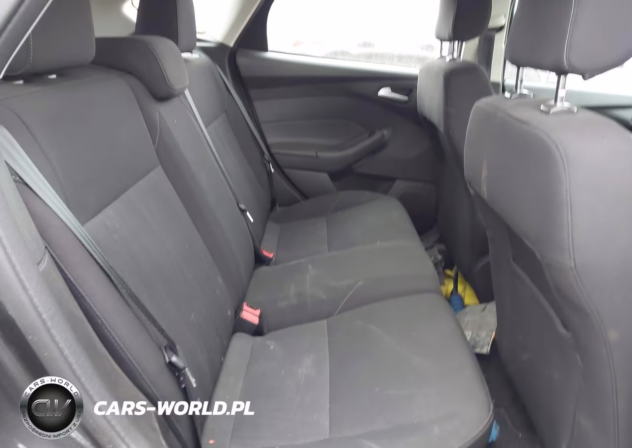 2018 Ford Focus Se VIN:1FADP3K27JL216169 - 8