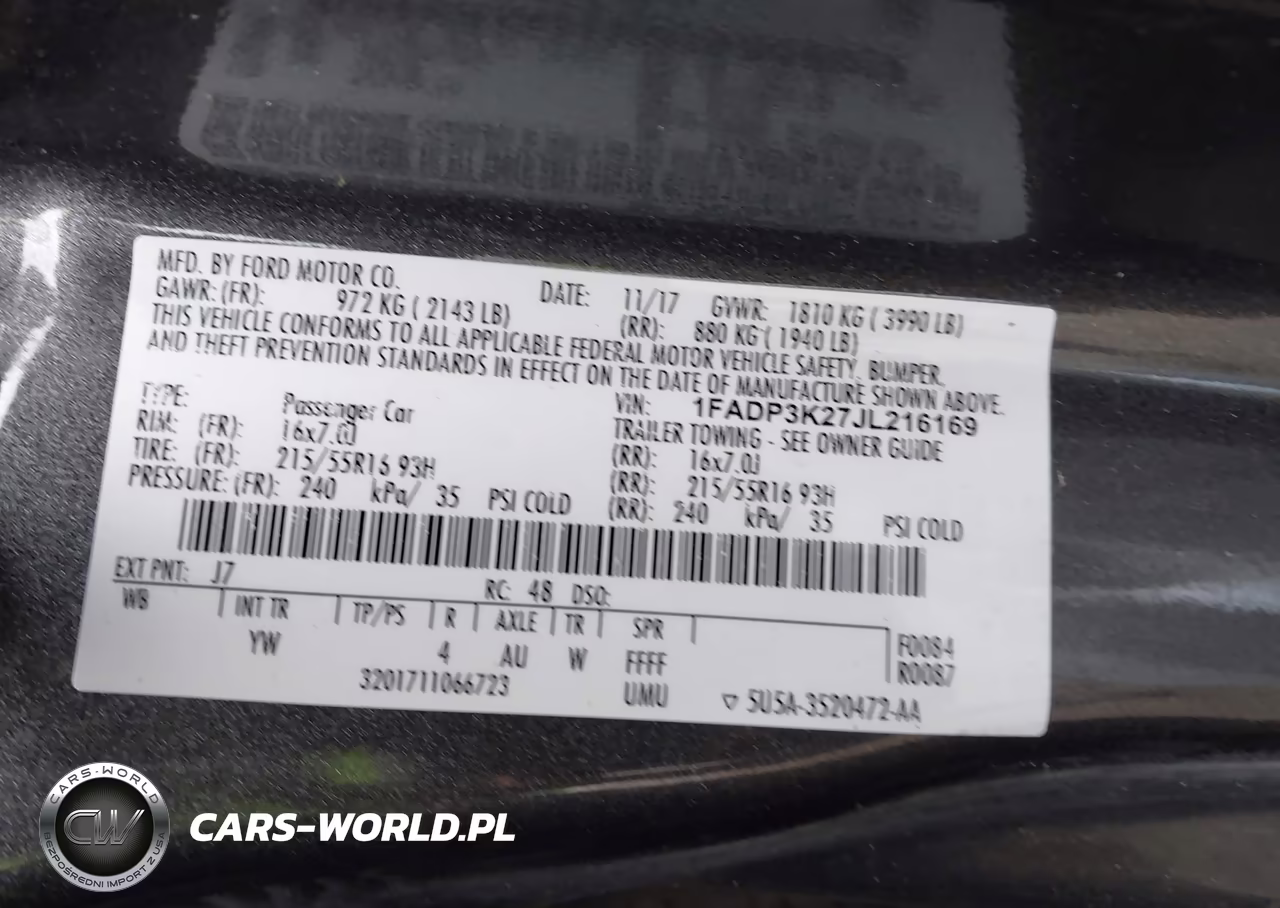 2018 Ford Focus Se VIN:1FADP3K27JL216169 - 9