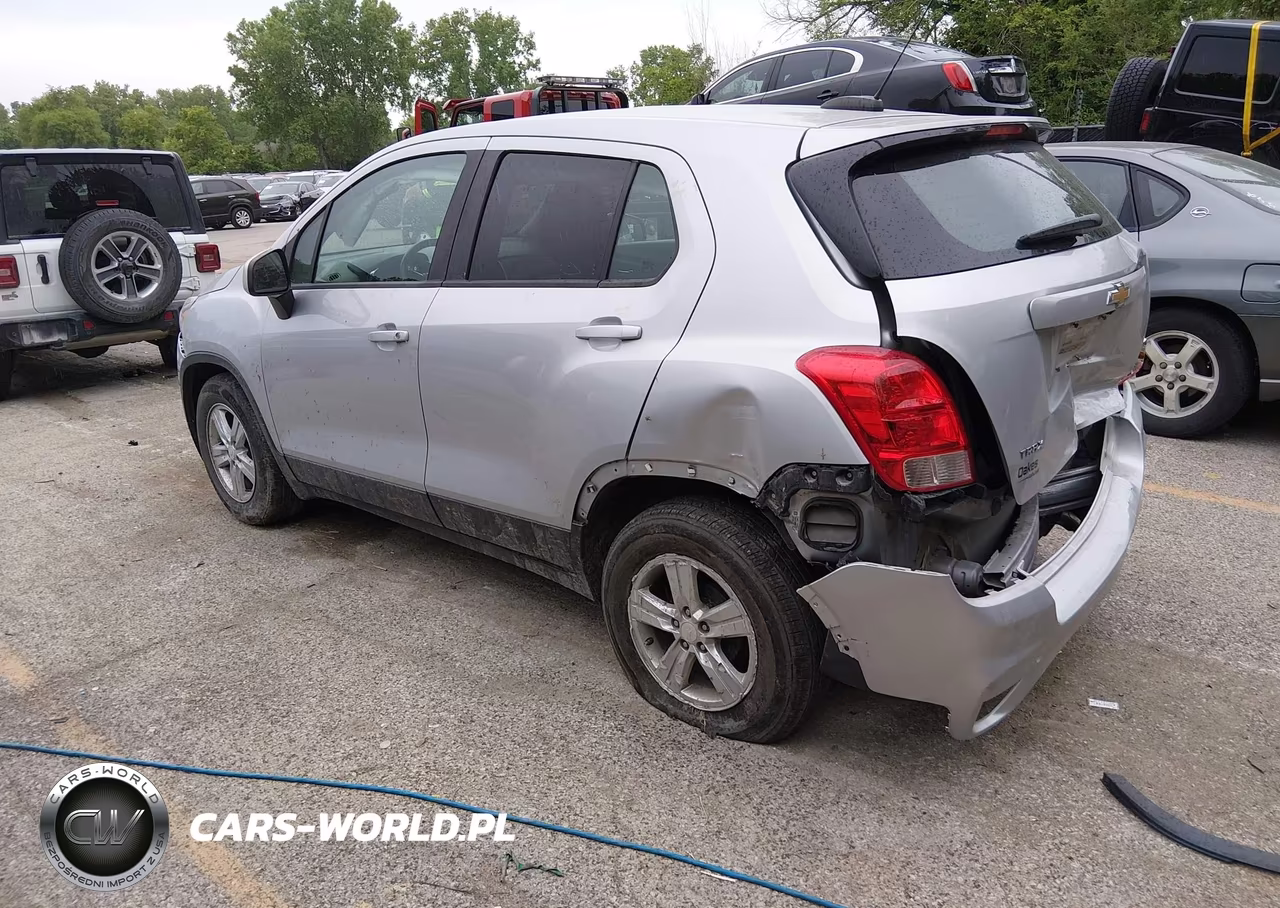 2019 Chevrolet Trax Ls VIN:3GNCJKSB8KL341132 - 3